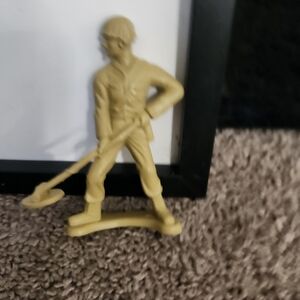 Large 5" Vintage TIMM MEE Toy Plastic Tan Army Man Mine Sweeper WWII Soldier